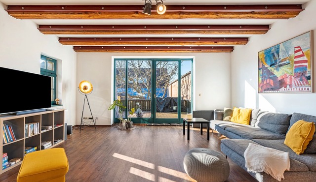 Apartment 'Elbloft Radebeul Mit' with Private Terrace and Wi-Fi