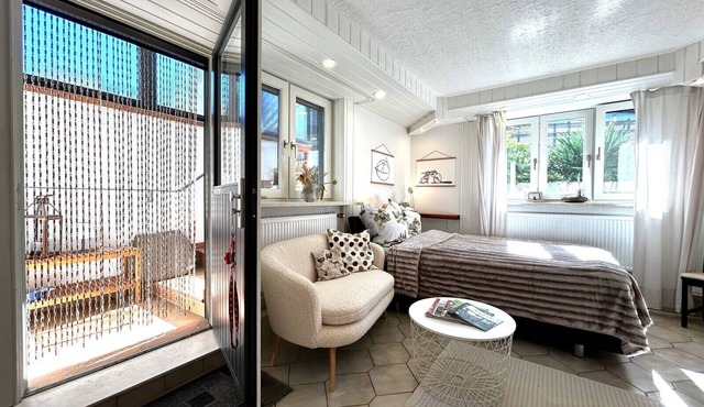Apartment 'Erdmännchen' with Private Terrace, Private Garden and Wi-Fi