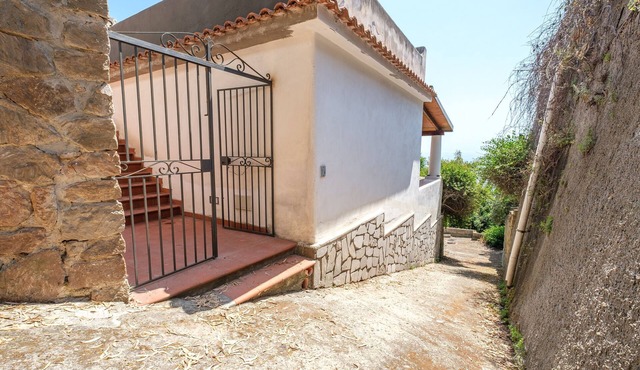 Apartment 'Eucalipto' with Sea View, Wi-Fi and Air Conditioning
