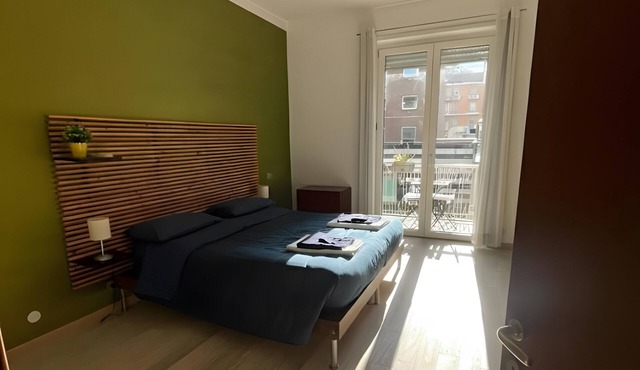 Apartment 'Experience Turin Metro A Stone's' with Balcony, Wi-Fi and Air Conditioning