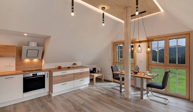 Apartment 'Falkennest' with Mountain View, Shared Garden and Wi-Fi