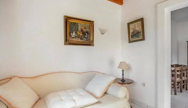 Apartment 'Fedra Two-Bedroom Bungalow' with Shared Pool, Wi-Fi and Air Conditioning