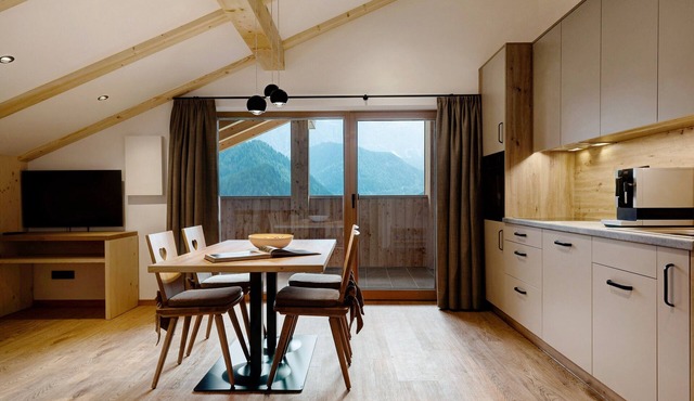 Apartment 'Fën' with Mountain View, Shared Garden and Wi-Fi