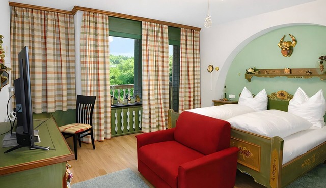 Apartment 'Ferienwohnung Hinterthal' with Mountain View, Shared Garden and Wi-Fi