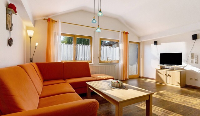 Apartment 'Ferienwohnung Birne' with Shared Garden, Balcony and Wi-Fi