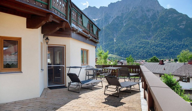Apartment 'Ferienwohnung Lapislazuli' with Mountain View, Private Terrace and Wi-Fi