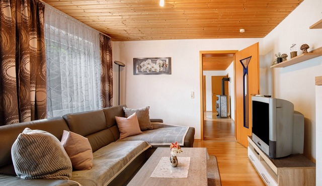 Apartment 'Ferienwohnung Annette' with Shared Terrace and Wi-Fi