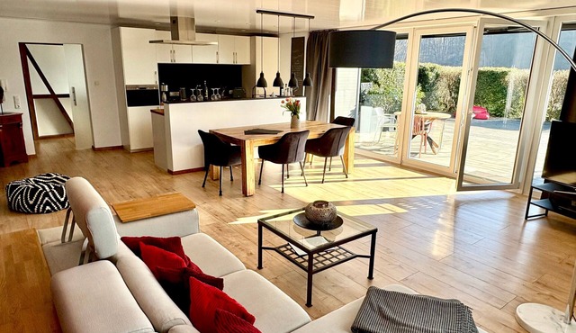 Apartment 'Ferienwohnung Ricke' with Private Terrace and Wi-Fi