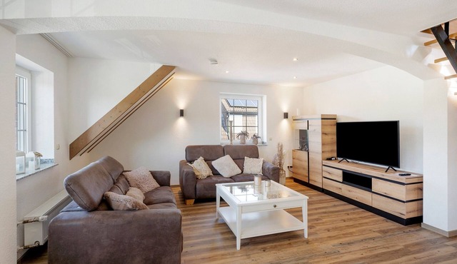 Apartment 'Ferienwohnung "Am Waldrand"' with Wi-Fi and Air Conditioning