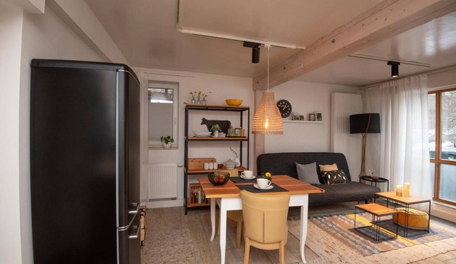 Apartment 'Ferienwohnung Eliese in Suhl' with Private Terrace, Private Garden and Wi-Fi