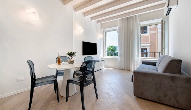 Apartment 'Flat 1' with Lake View, Wi-Fi and Air Conditioning