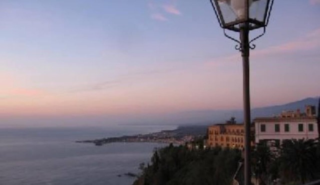 apartment/flat - with a large terrace overlooking the sea