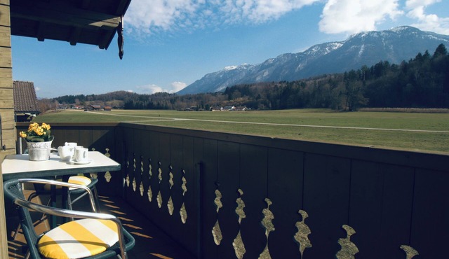Apartment for 1-3 persons, balcony, view of the mountains