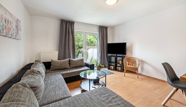 Apartment for 6 Guests, 85 m², with Private Terrace and Wi-Fi