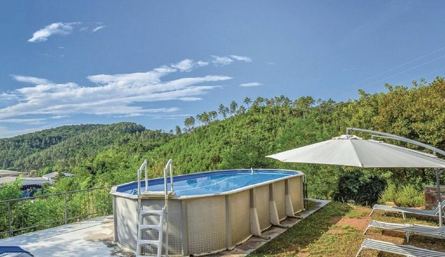 Apartment for 5 with pool