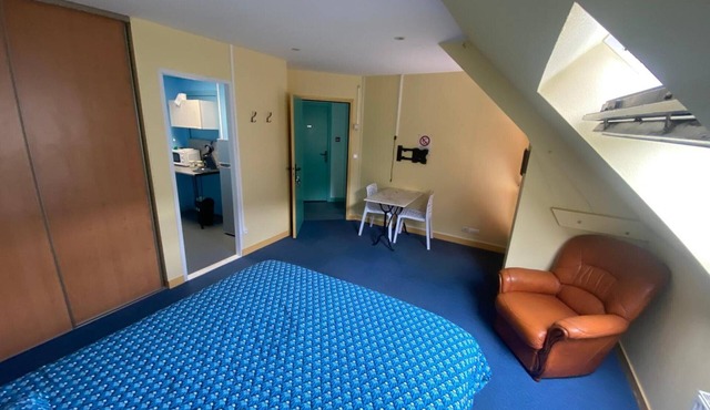 Apartment "Les Moulins - Studio 1" with Balcony and Wi-Fi