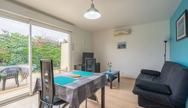 Apartment 'Le Clos Du Champ De L'Amour - Ile D'Oléron' with Private Pool, Wi-Fi and AC