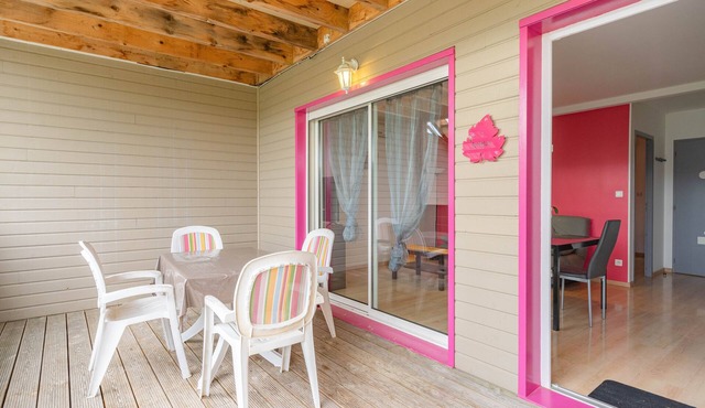 Apartment 'Le Clos Du Champ De L'Amour - Rochefort' with Private Pool, Wi-Fi & AC