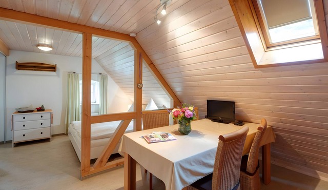 Apartment 'Gänseblümchen' with Shared Terrace, Shared Garden and Wi-Fi