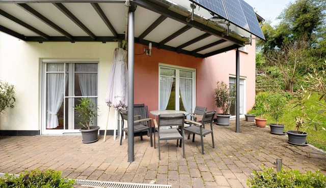 Apartment 'Gästehaus Mühlenhof - Spätburgunder' with Private Terrace, Private Garden and Wi-Fi