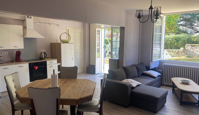 Apartment Gîte Les Fleurs 3★ - Swimming Pool & Parking, Dordogne
