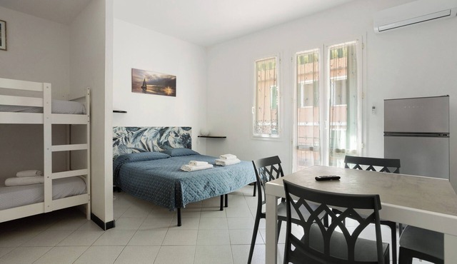 Apartment 'Gaia' with Sea View, Balcony and Air Conditioning