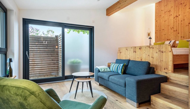 Apartment 'Gartenglück' with Private Terrace, Shared Garden and Wi-Fi