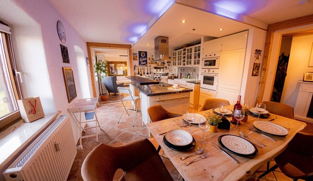 Apartment 'Gemütliche Wohnung' with Mountain View, Shared Terrace and Wi-Fi