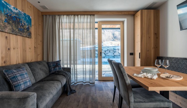 Apartment 'Genzianella' with Mountain View, Wi-Fi and Air Conditioning