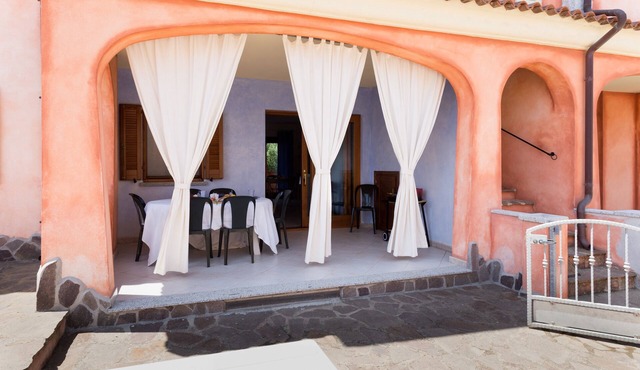 Apartment 'Granito's' with Partial Sea View, Wi-Fi and Air Conditioning