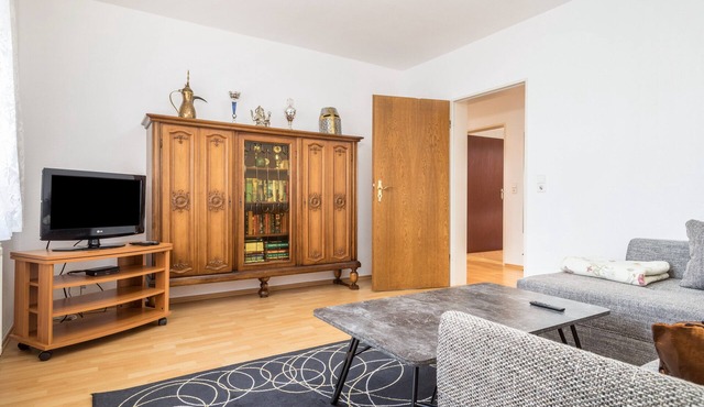 Apartment 'Grüne Oase' with Shared Terrace, Shared Garden and Wi-Fi