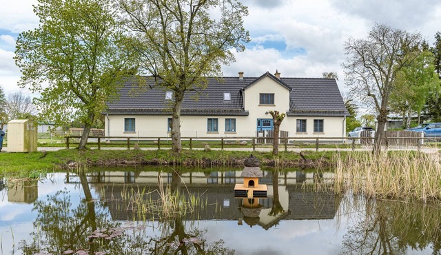 Apartment 'Gute Stube' with Lake View, Shared Garden and Wi-Fi