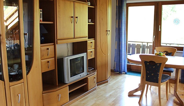 Apartment 'H' with Balcony and Wi-Fi