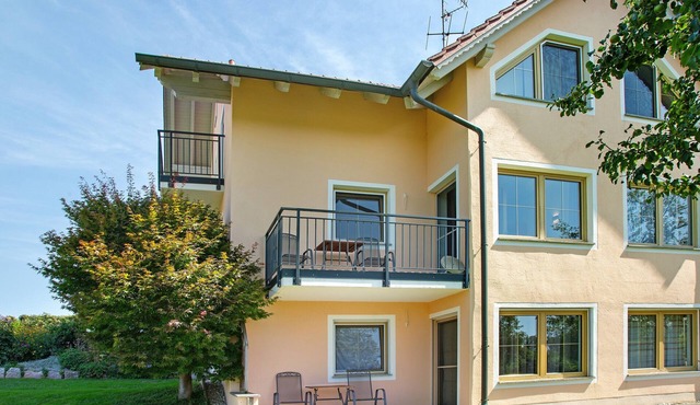 Apartment 'Hackerhof' with Shared Terrace, Shared Garden and Wi-Fi