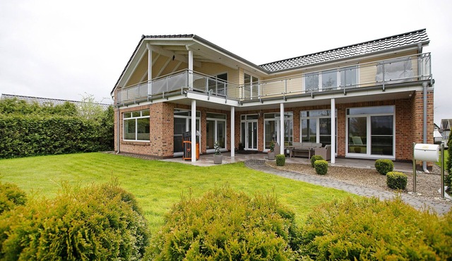 Apartment 'Haus Eiderblick' with Private Terrace, Private Garden and Wi-Fi