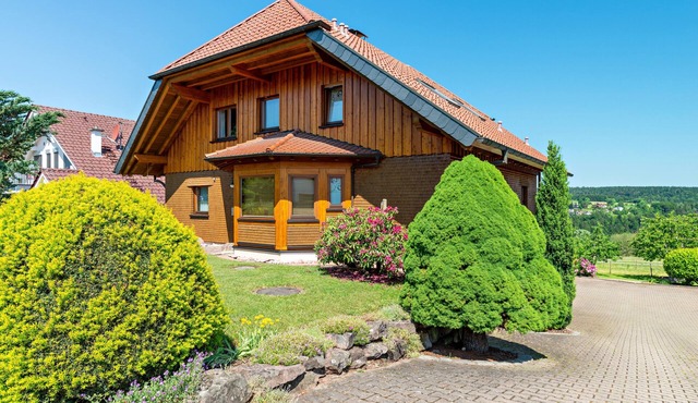 Apartment 'Haus Erlenmaier' with Shared Garden and Wi-Fi