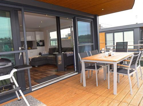 Apartment Hausboot Dolce Vita am Bärwaldersee by Interhome
