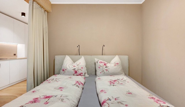 Apartment 'Heidi' with Shared Garden and Wi-Fi