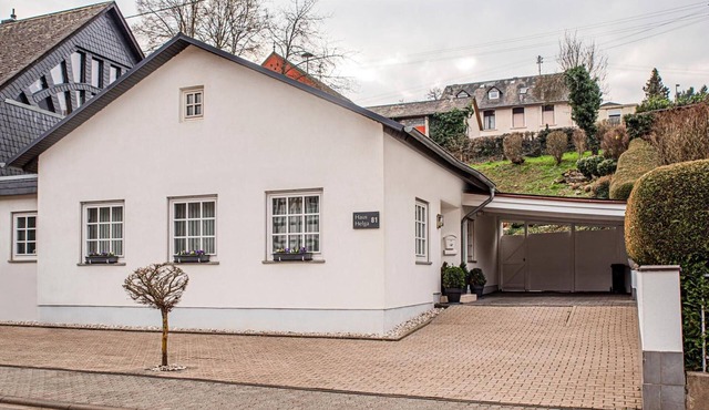 Apartment 'Helga' with Private Terrace, Private Garden and Wi-Fi