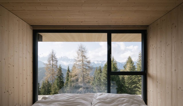 Apartment Hotel "Anders Mountain Suites 1" with Private Sauna, Slope Access & Wi-Fi