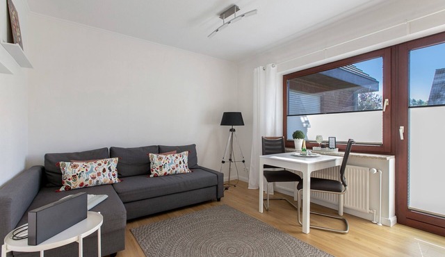Apartment 'Ida 1' with Private Terrace, Shared Garden and Wi-Fi
