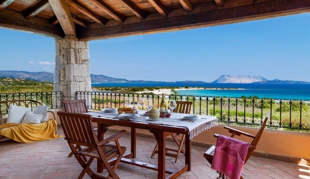 Apartment "Ida Isuledda 2" with Pool, Garden & Wi-Fi