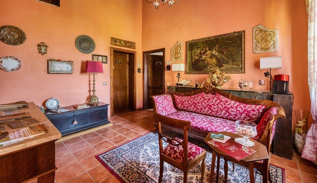 Apartment 'Il Grappolo E La Rosa Centifolia' with Shared Garden and Wi-Fi
