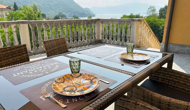Apartment "Il Sole Di Calde Lago Maggiore 504" with Lake View, Balcony & Wi-Fi