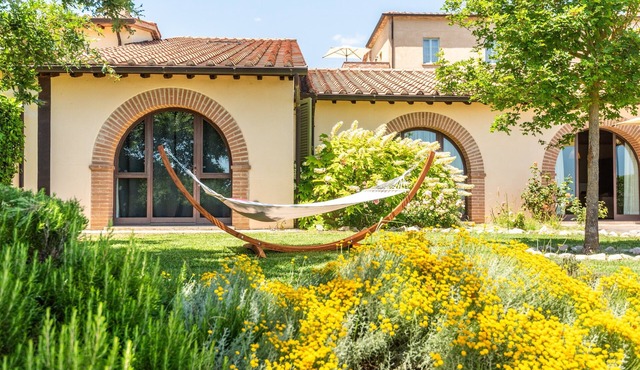 Apartment In A Hotel "Villa Aquila" with Shared Pool, Private Terrace & Wi-Fi