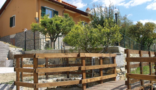 Apartment in a detached house, quiet a few minutes from Alassio.