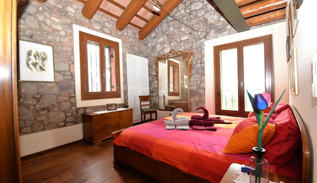 Apartment in an 18th century village in the regional park of the Euganean Hills
