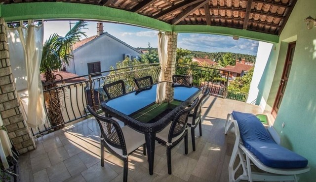 Apartment in Banjole with Balcony, Air condition, WIFI (4211-1)