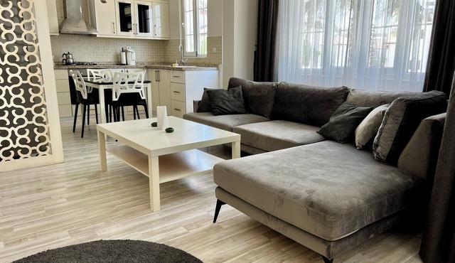 Apartment in Complex with Pool and Great Location
