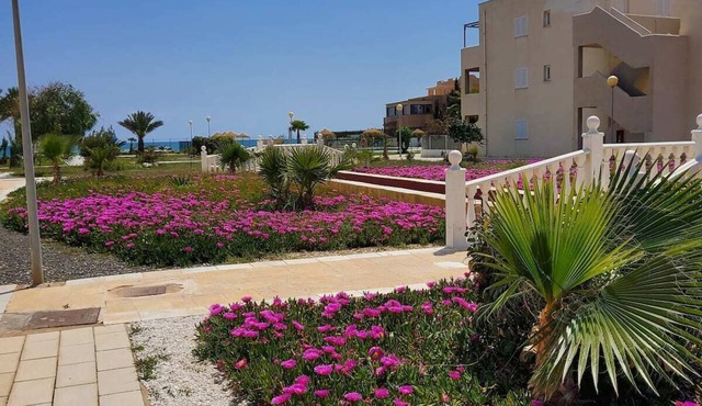 APARTMENT in FIRST LINE of VERA BEACH!